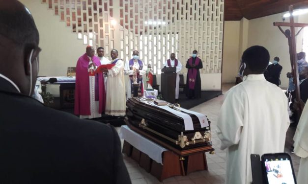 L’abbé Dosithée ATAL a été mis en terre au cimetière de Saint Kaggwa à Kinshasa