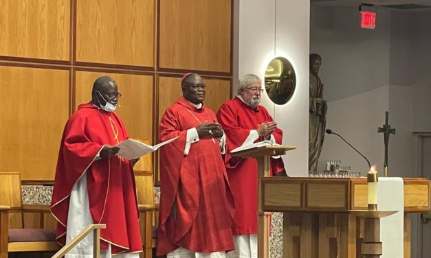 La communauté Catholique des Congolais de Dallas a fêté la Christ-Roi autour de Mgr José Moko